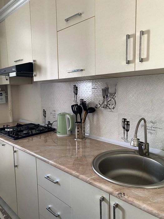 Сдается посуточно кунлик люкс халял кв Сергели 6А ЖК Чина Хаус