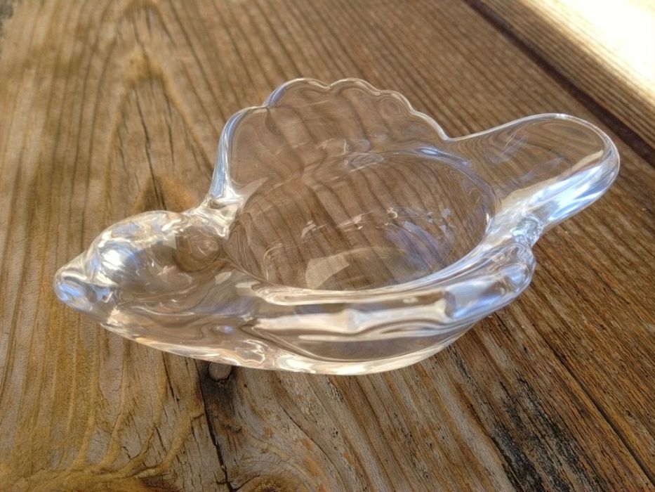 Стъклени пепелници и закачалки