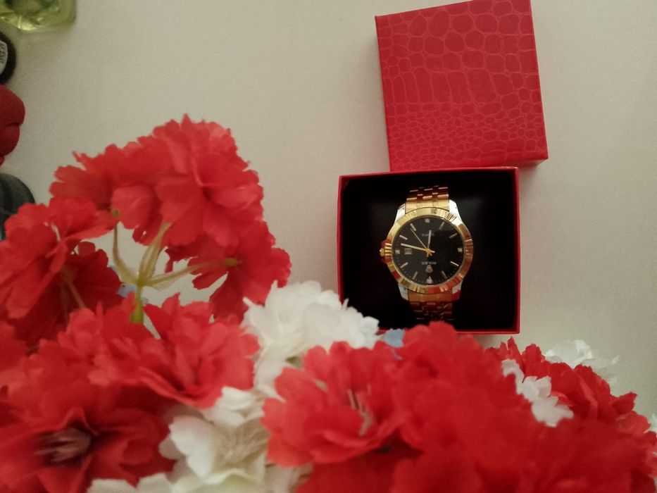 Часы для мужчин.