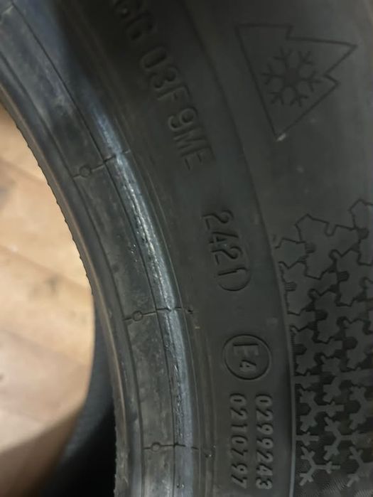 Set 2 anvelope de iarnă, Continental 205/55 R16.