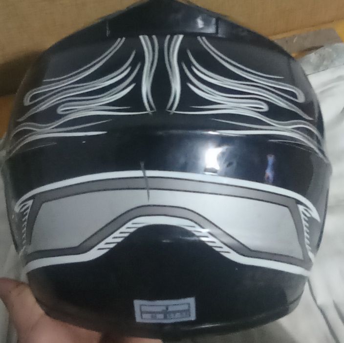 Прадам шлем торг имеится