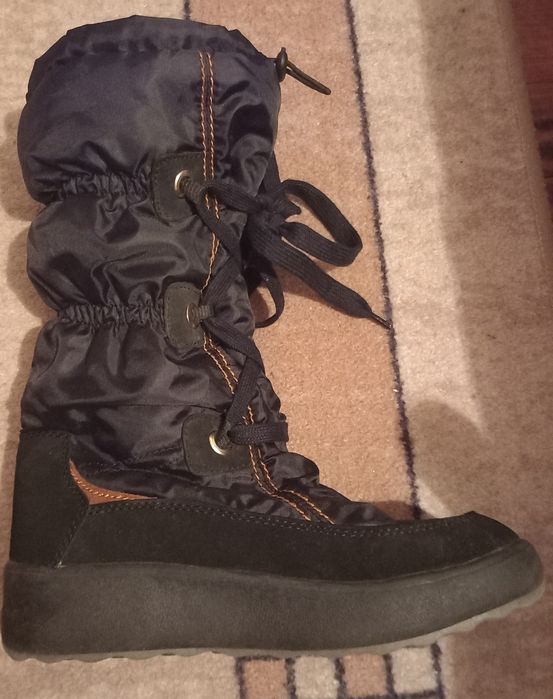 Дамски апрески номер 38 и топли ботуши номер 36