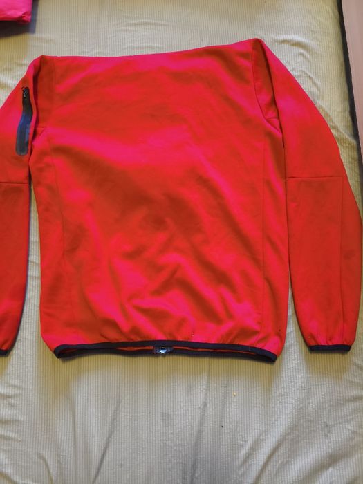 Tech fleece красный