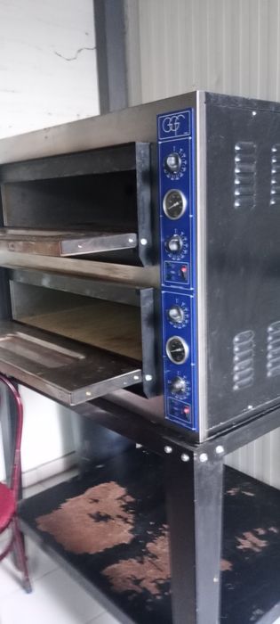 Vând cuptoare pizza 1 Gaz ,2 electrice