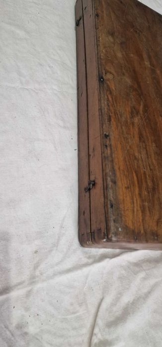 Продавам дървена табла за игра