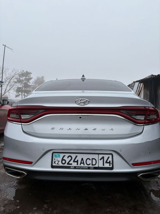 Продам машину грандеур