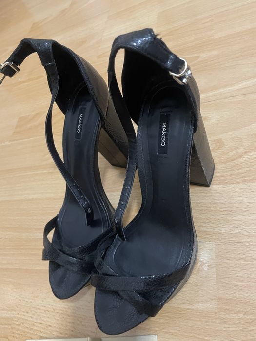 Босоножнки Mango