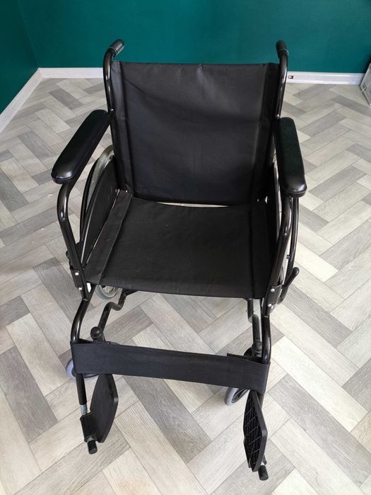 Продаю инвалидное кресло