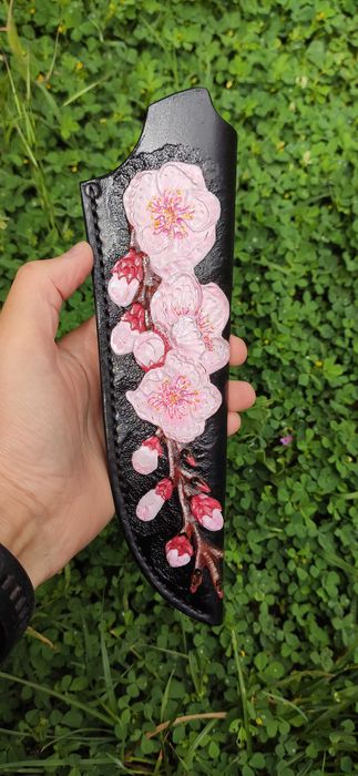 Кожени ръчно изработени кании за ножове с рисунка и без