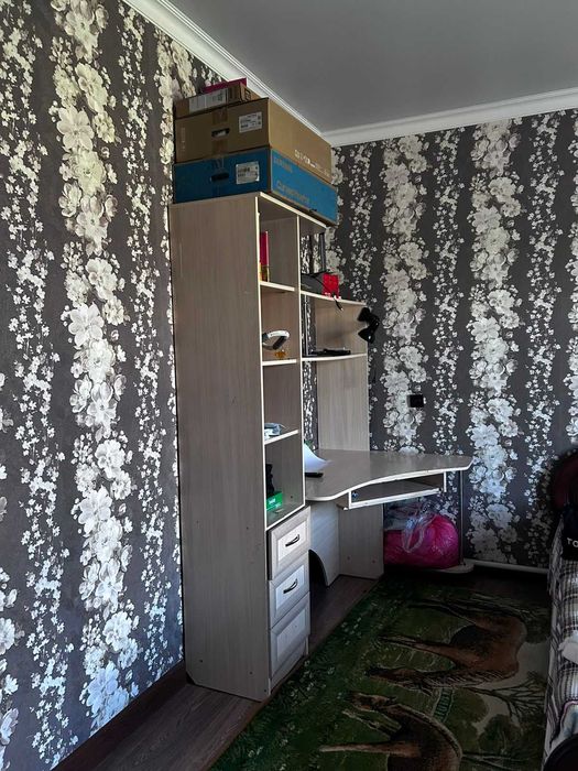 Продам компьютерный стол