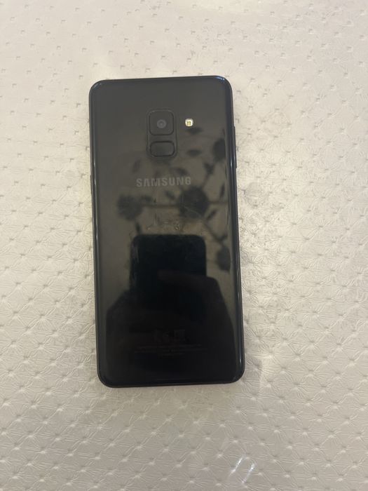 Samsung A8 Отличный