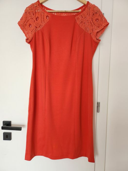 Rochie  corai ,mărime M,purtată o singura data