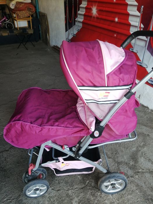 Детская коляска б/у в отличном состоянии