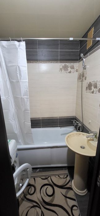 Сдаётся 1-комн. квартира в центре.