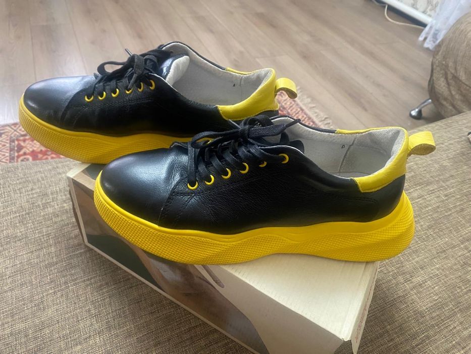 Натуральная кожа кроссовки ботинки 40