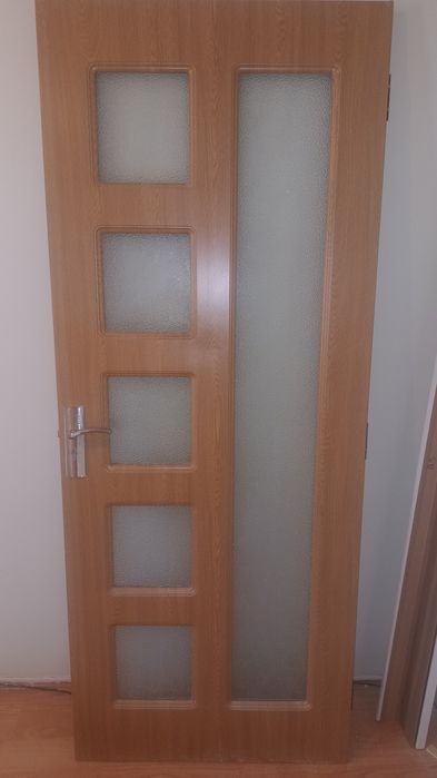 Uși de interior lemn,ușa termopan dubla