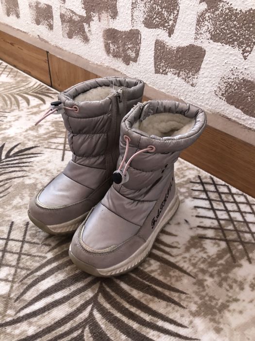 Детски ботушки 29,30 ном. Като нови.