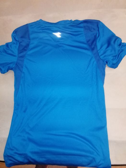 Diadora Vesta și tricou