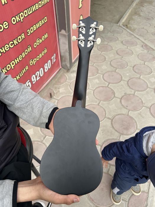 укулеле черный матовый цвет