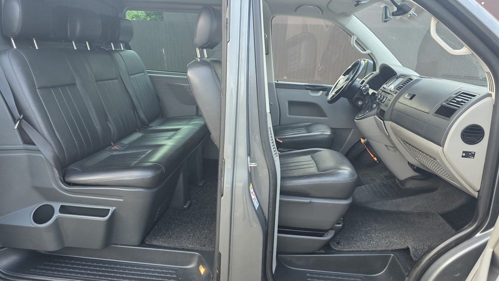 Volkswagen Transporter T5 4Motion * 2.0 TDI * An 2011 * Tracțiune Integrala 4x4 * Cutie Automata * Dublu cabina 5 Locuri * Extralung * Euro 5