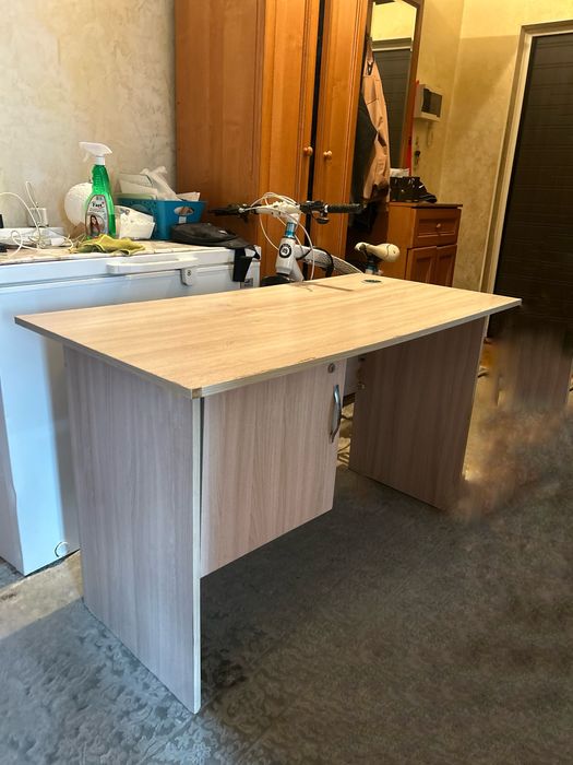 Письменный / компьютерный стол