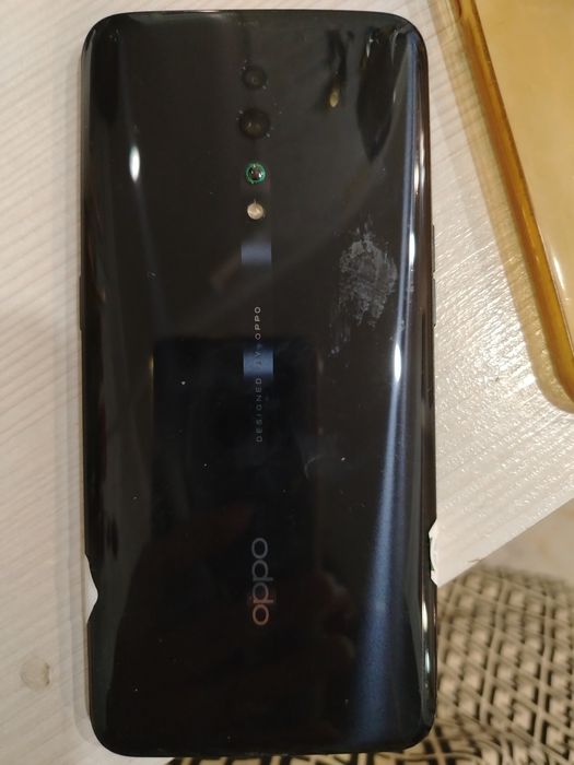 Продам телефон Oppo Reno