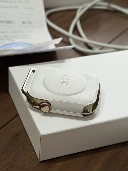 Продам часы Apple Watch Series 7