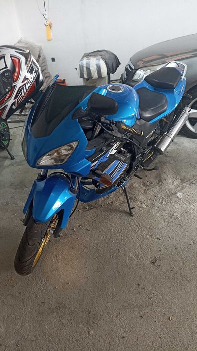 Пистов мотор чисто нов