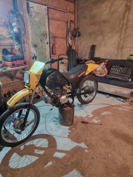 Cros 107cc problema la chiloasa nu are filet bujiea in rest tot fucteonal schimb cu un atv 125cc