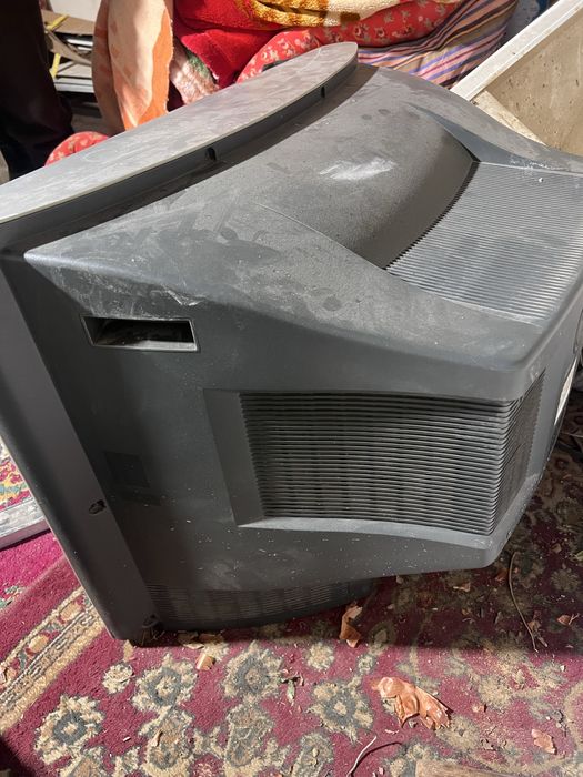 LG televizor sotiladi