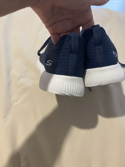 Adidasi Skechers nr 38,5