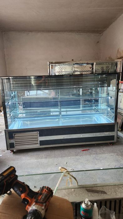 Холодилник витрина