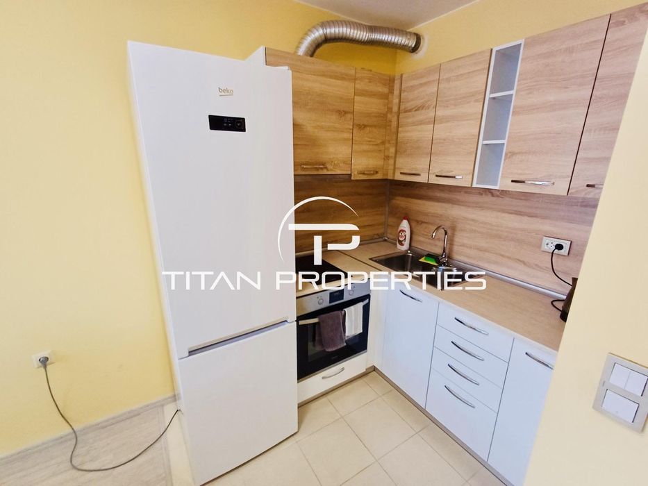 Дава се под наем Двустаен апартамент в Бургас, Меден рудник - зона В - 65 кв.м за 398.82 € - Снимка #1