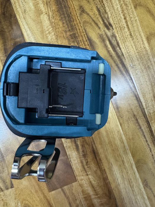 Продается шуруповер Makita