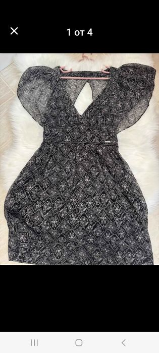 Къса рокля GUESS