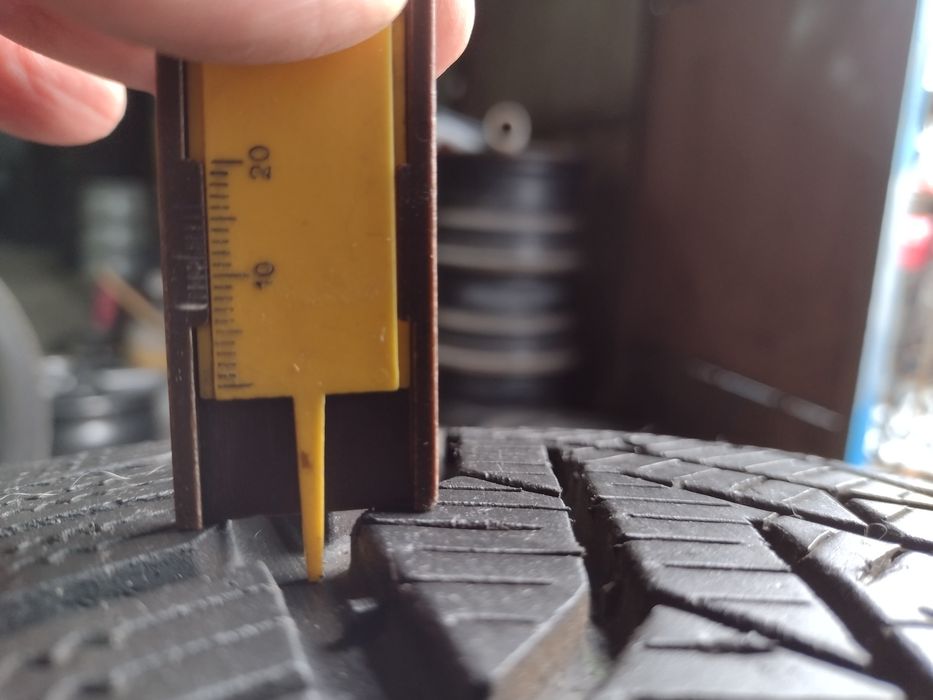 Перфектни 2бр.215/60/17 Semperit dot2714