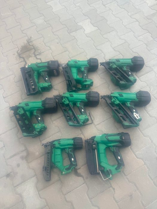 Pistol de bătut cuie metabo hikoki