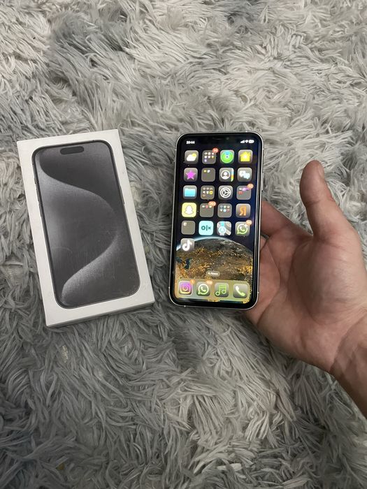 Продам телефон XR -15Pro