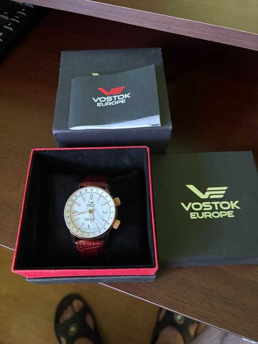 продавам чисто нов -  Vostok-Europe GAZ-14 Limousine - 2426/5609060