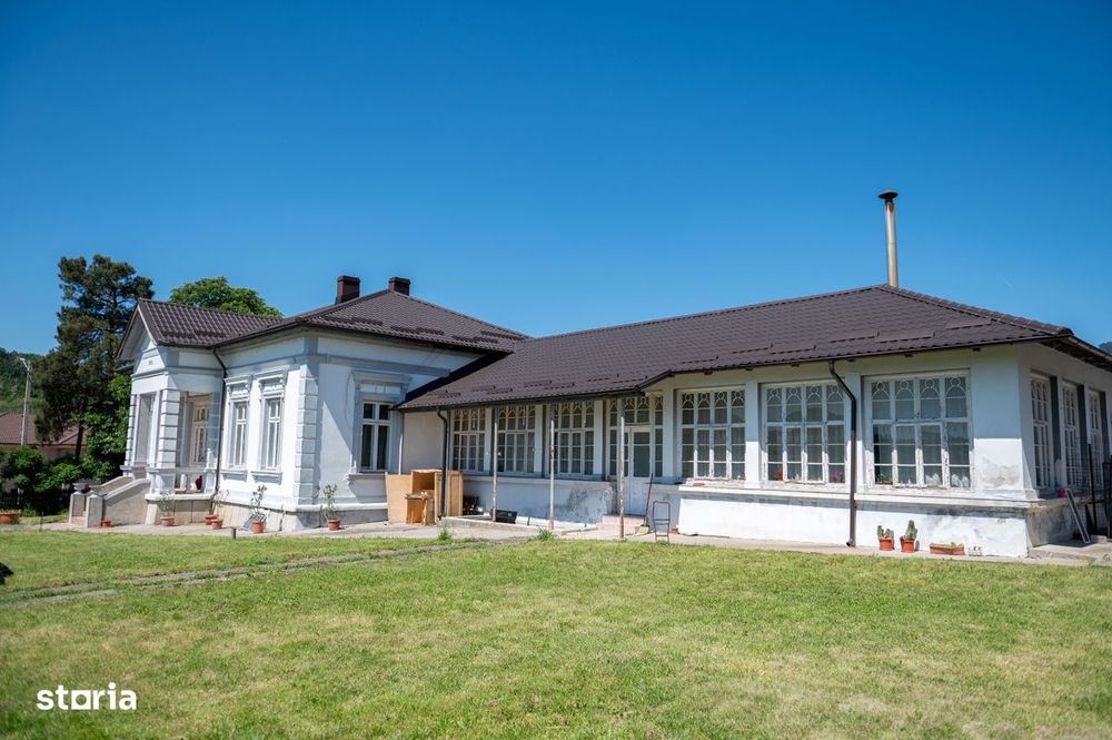 Cramă Premium De Vânzare -60 Ha- Conac Istoric- Podgoria Drăgășani