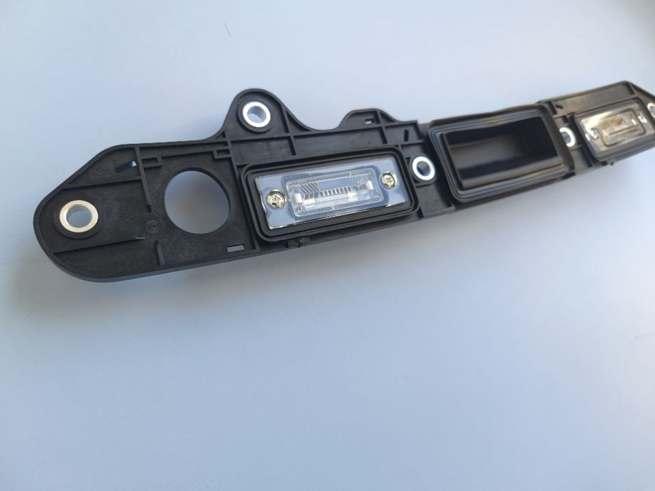 Дръжка за багажник Passat B6, Touran,Golf Plus,Jetta, Нова с гаранция