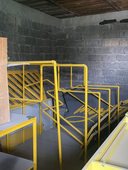 Стеллажи металлические