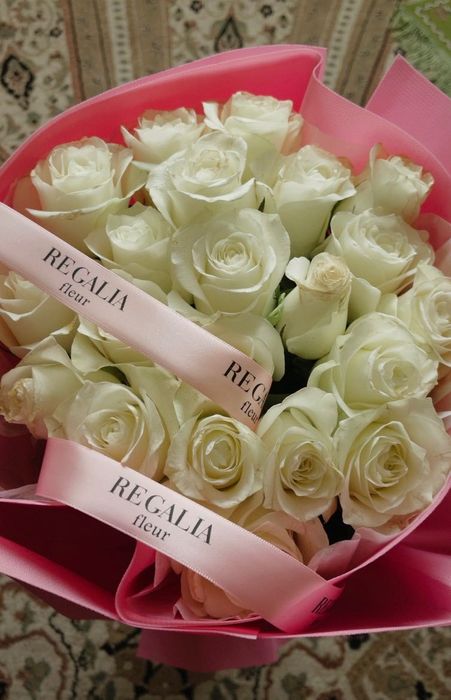 Белые розы 21 шт