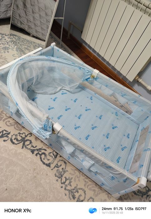 Манеж детский в отличном состояние