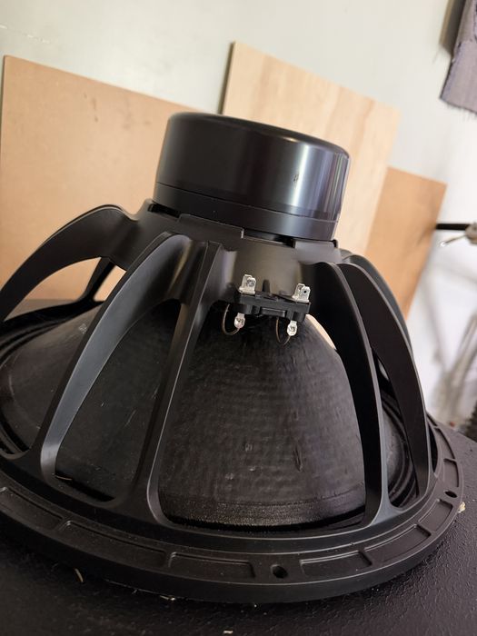 Subwooferi 18” Martin audio S18+ inca 3 clone (multe boxe Martin)
