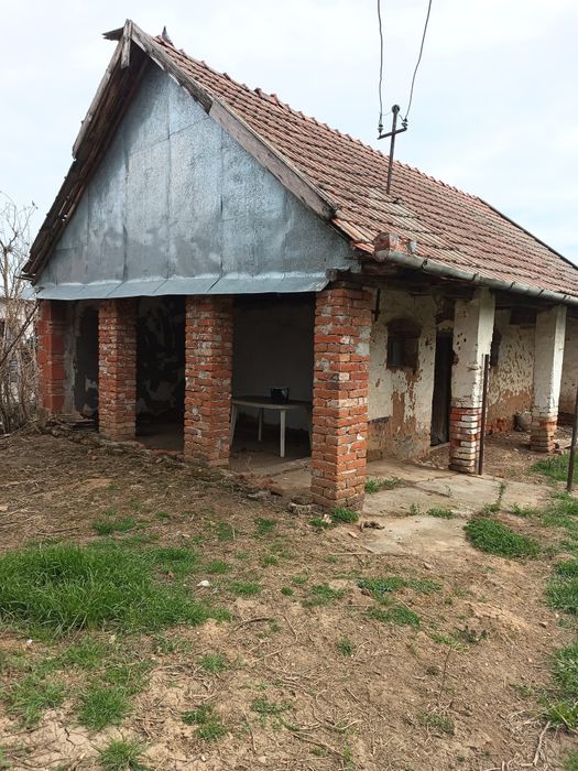 Casă la țară de vânzare