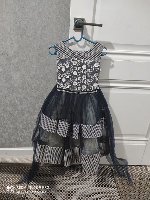 Шикарное платье, срочно