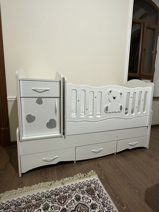 Деткая кроватка