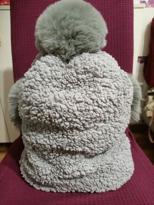 Caciula blana gri dama