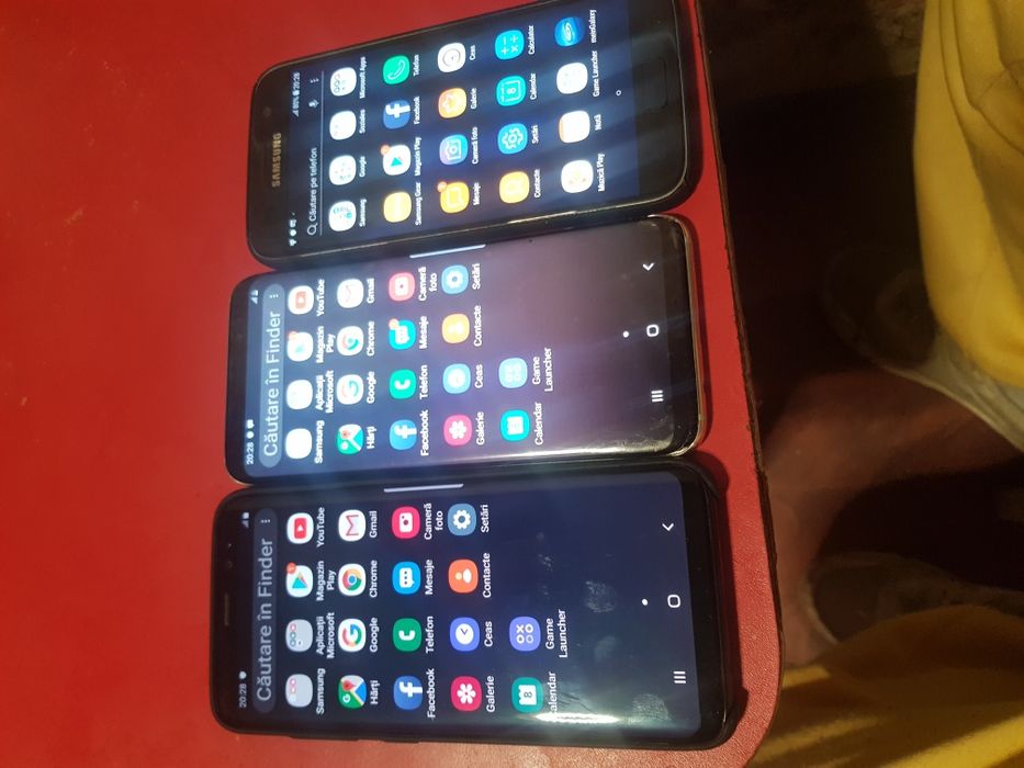 Samsung galaxy  s 8 doua samsung  s7  .libere de retea